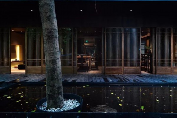 广州夜生活探秘：人气爆棚的夜店攻略